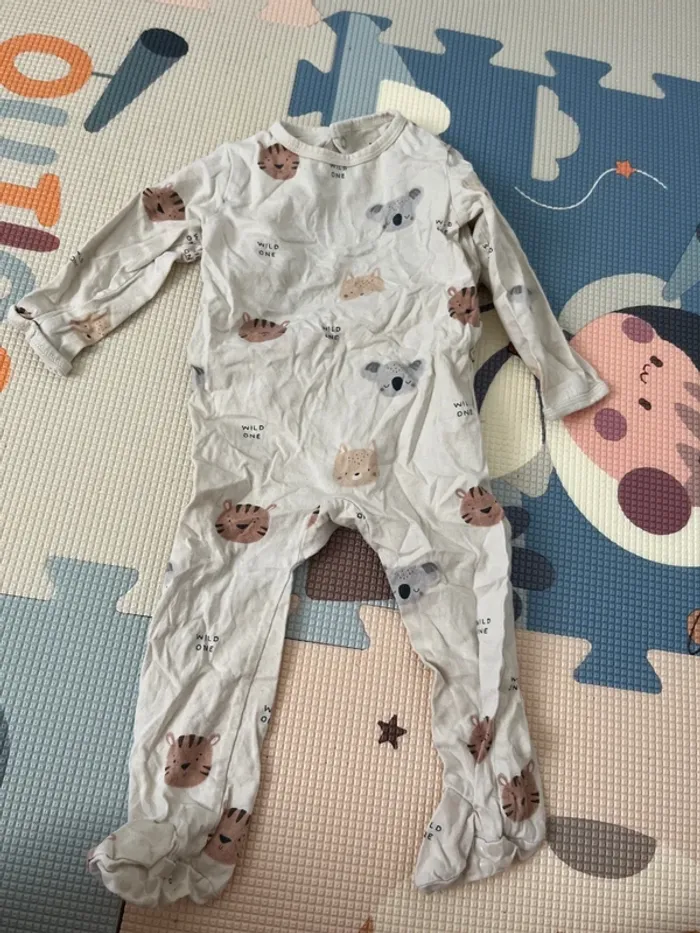 Pyjama taille 12 mois