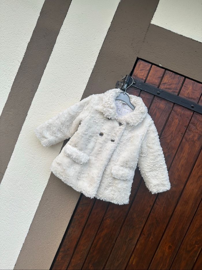 Manteau fausse fourrure - photo numéro 2