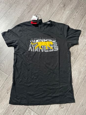 T-shirt Airness Taille M Neuf avec étiquettes  Noir et jaune