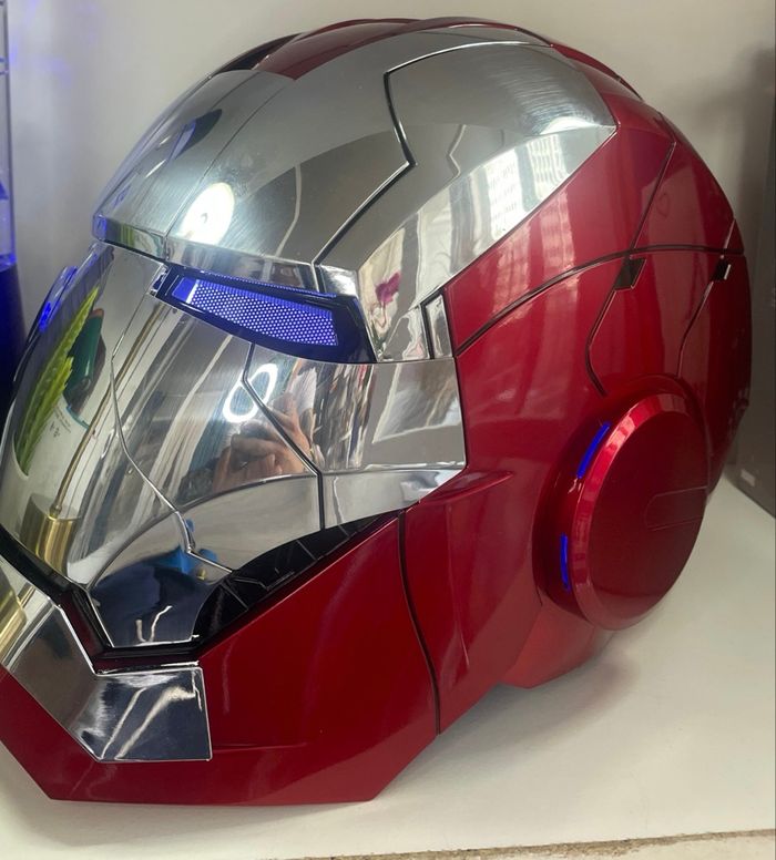 Casque ironman ouverture télécommandée argenté