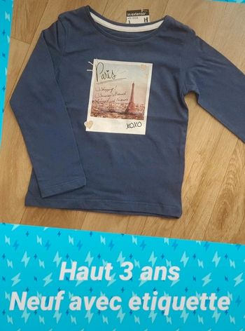 Haut 3 ans neuf avec etiquette