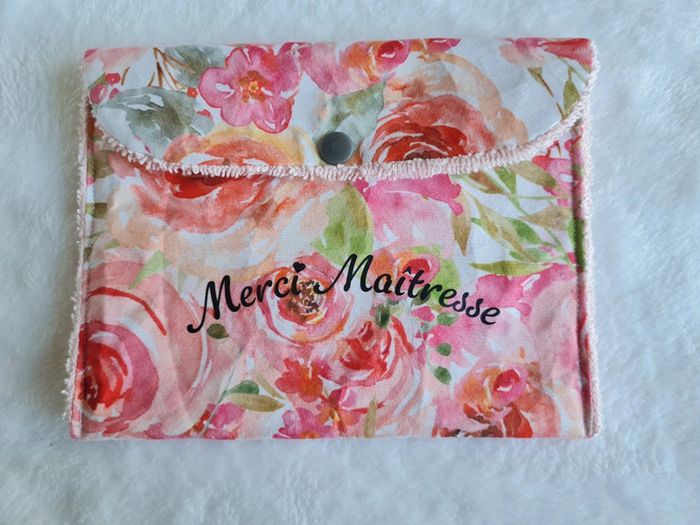 Pochette de toilette