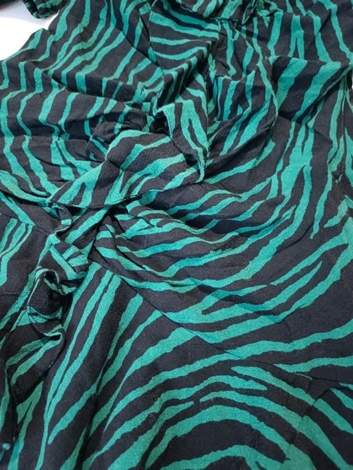 Mini robe à manches bouffantes et imprimé animal zèbre vert/noir Zara 36 - photo numéro 2