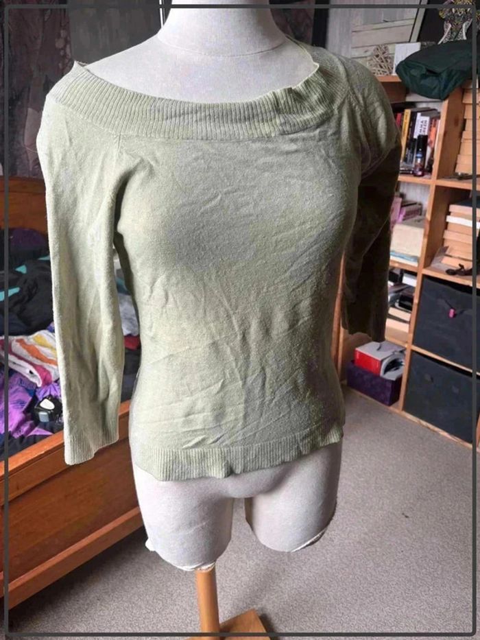 Pull  col rond taille  42/44  marque in  extenso