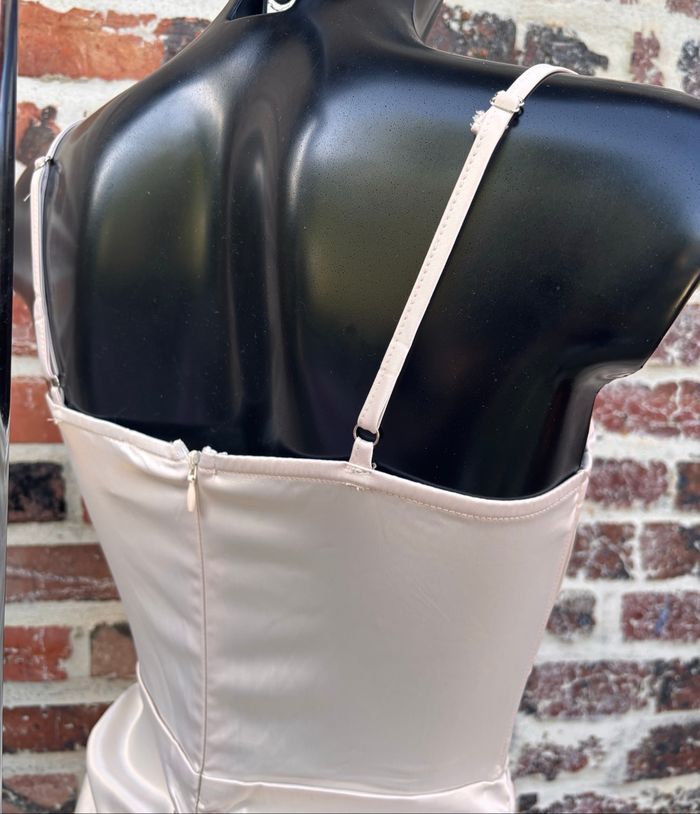 Robe moulante en satin froncée T36 • Shein - photo numéro 5