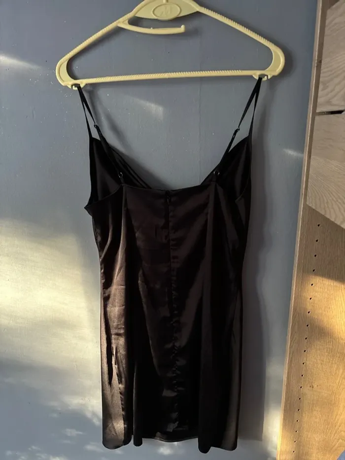 Robe en satin - photo numéro 3
