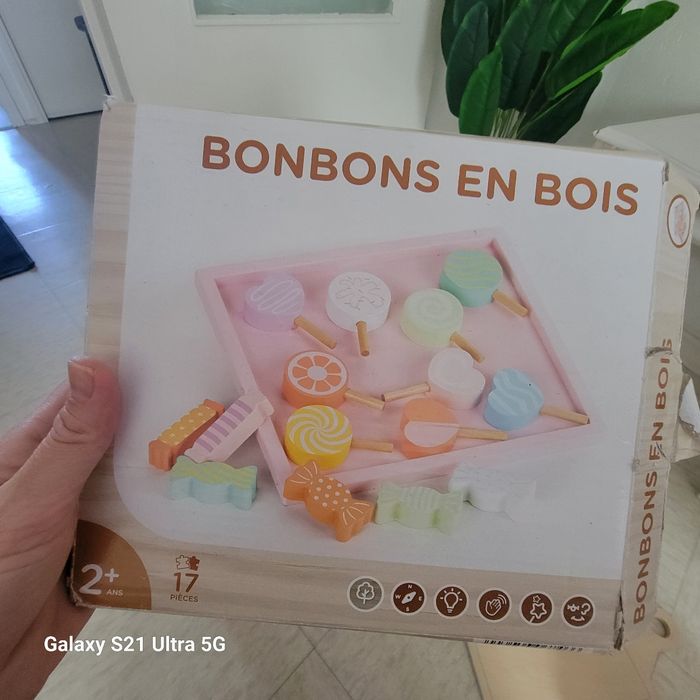 Jouet bonbon en bois