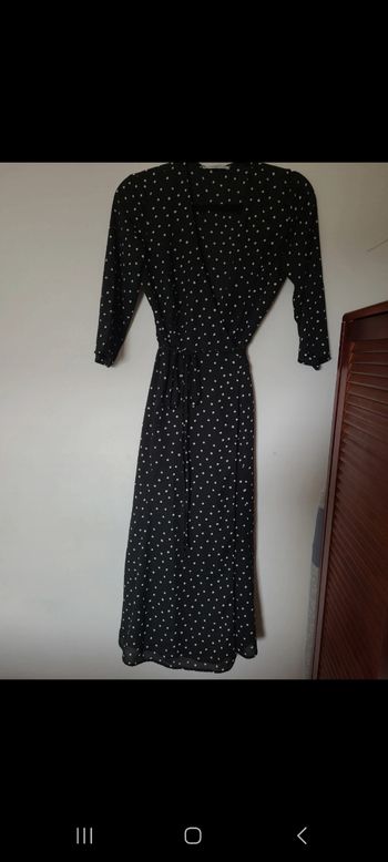 robe-longue-portefeuille-noirepois-blancs-mango-taille-xs
