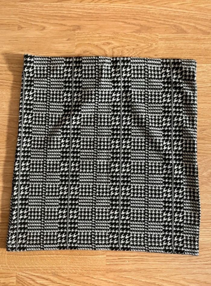 Jupe noire et blanche - photo numéro 2