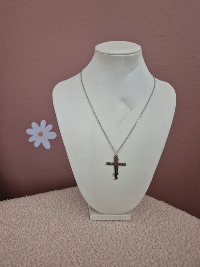 Collier croix - photo numéro 3