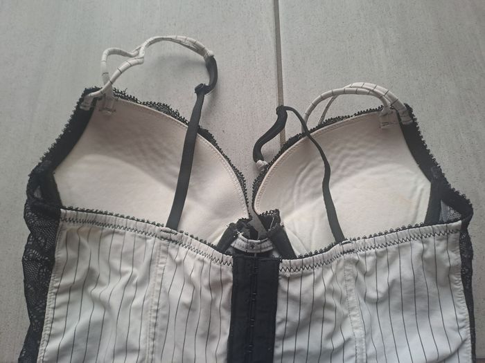 Haut lingerie Noir Blanc No Excuse 95B - photo numéro 9