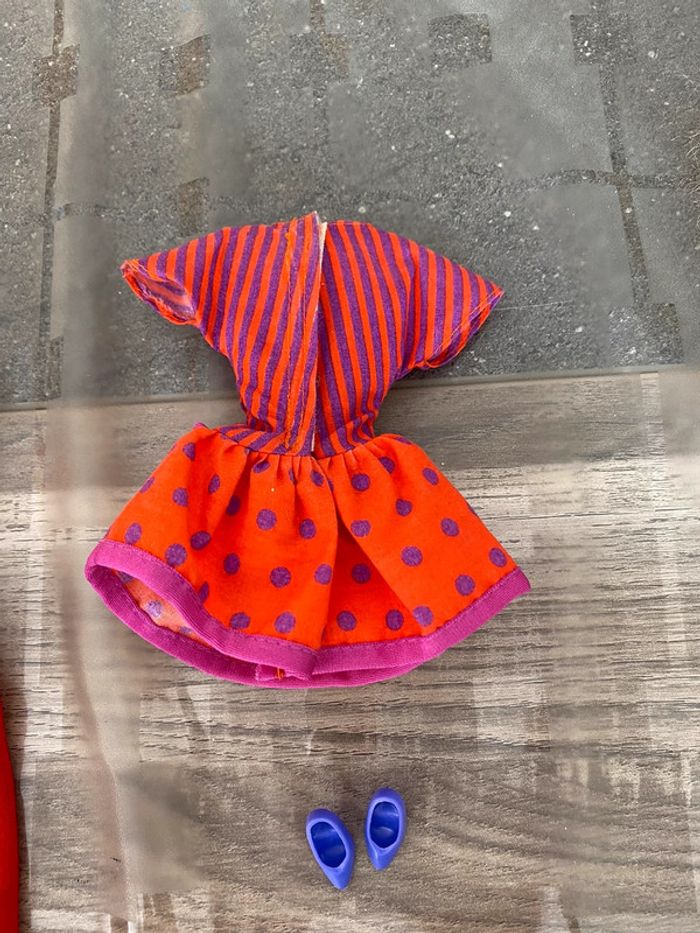 Barbie avec robe et chaussures - photo numéro 6