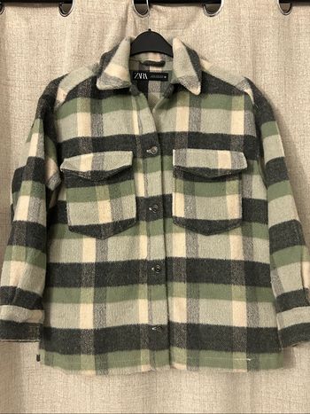 Veste sur chemise à carreaux Zara