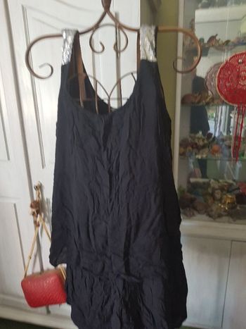 robe tunique doublé  noir. Made in italy. 80 cm