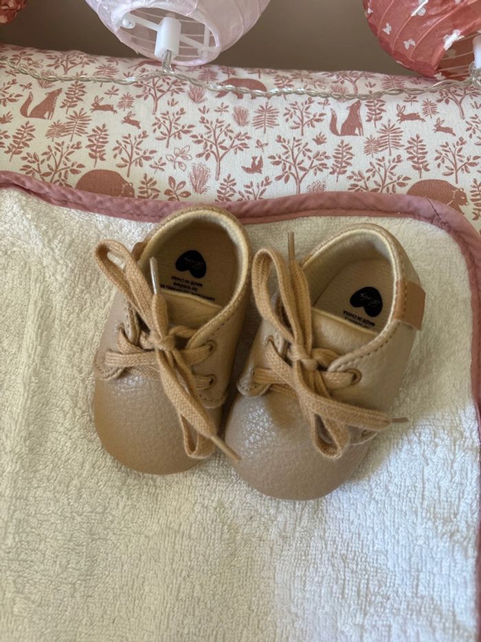 Chaussures super souples taille 3-6M - photo numéro 2