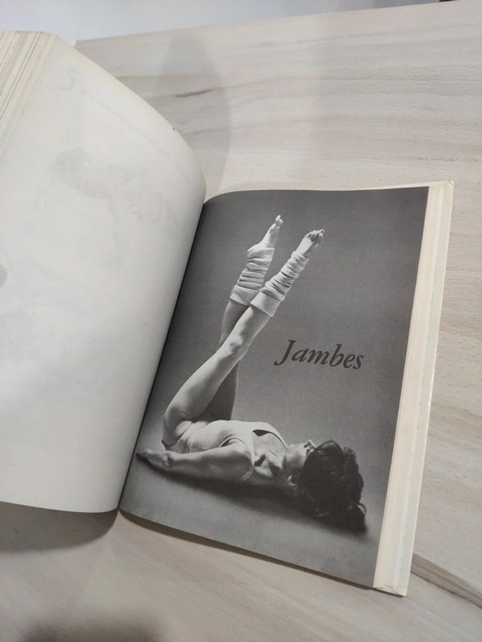 Livre le bel âge de la femme de Jane Fonda et sa méthode de gymnastique harmonie - photo numéro 9