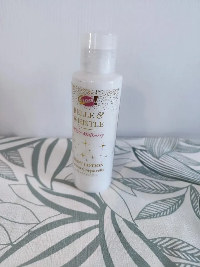 Gloss! lotion corporelle 120ml   à utiliser 12 mois après ouverture