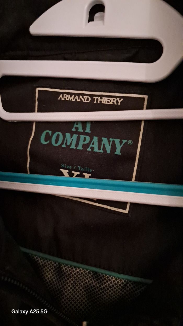 Veste noir - photo numéro 2