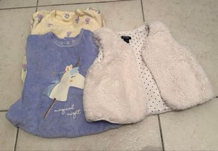 Lot de 9 vêtements bébé