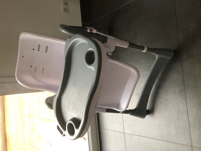 Chaise haute, Monsieur Bébé