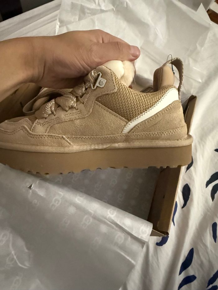 UGG femme 'Lowmel Sand » taille 36 eu authentique - photo numéro 5