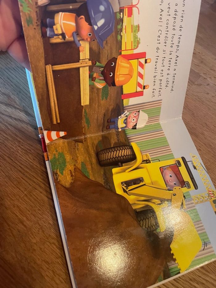 Livre P’tit garçon La tractopelle d’Axel Numéro 10 - photo numéro 7