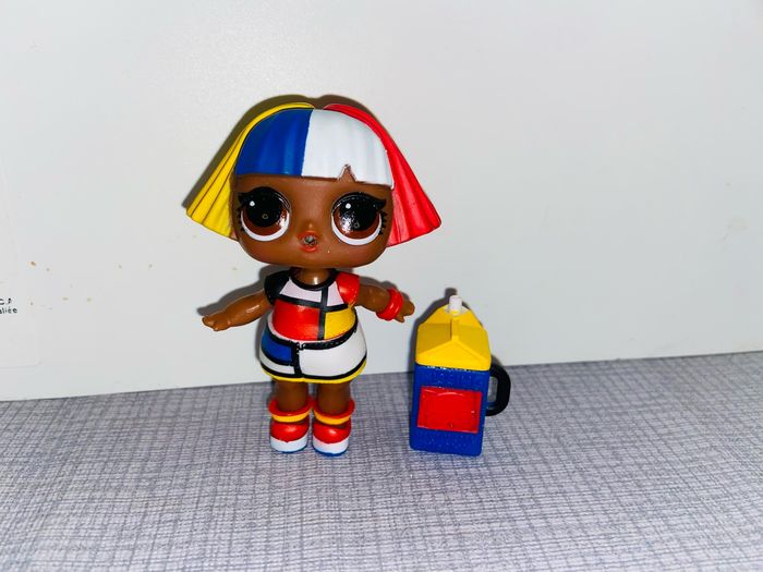 Poupée lol surprise
