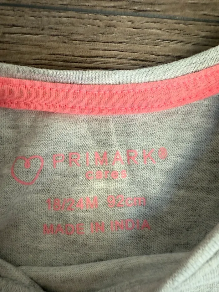 2 t shirt primark 18-24 mois - photo numéro 4