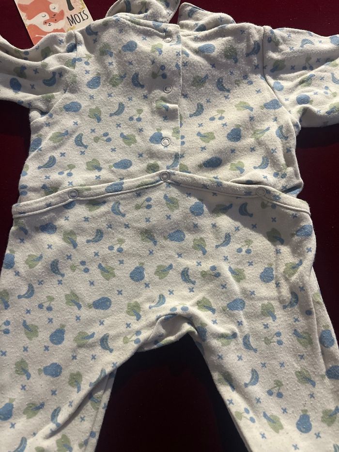 Pyjama 1mois - photo numéro 3