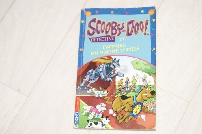 scooby doo l'affaire du molosse d'acier corné
