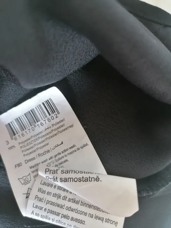 Robe noire à manches courtes - Taille 38 - photo numéro 4