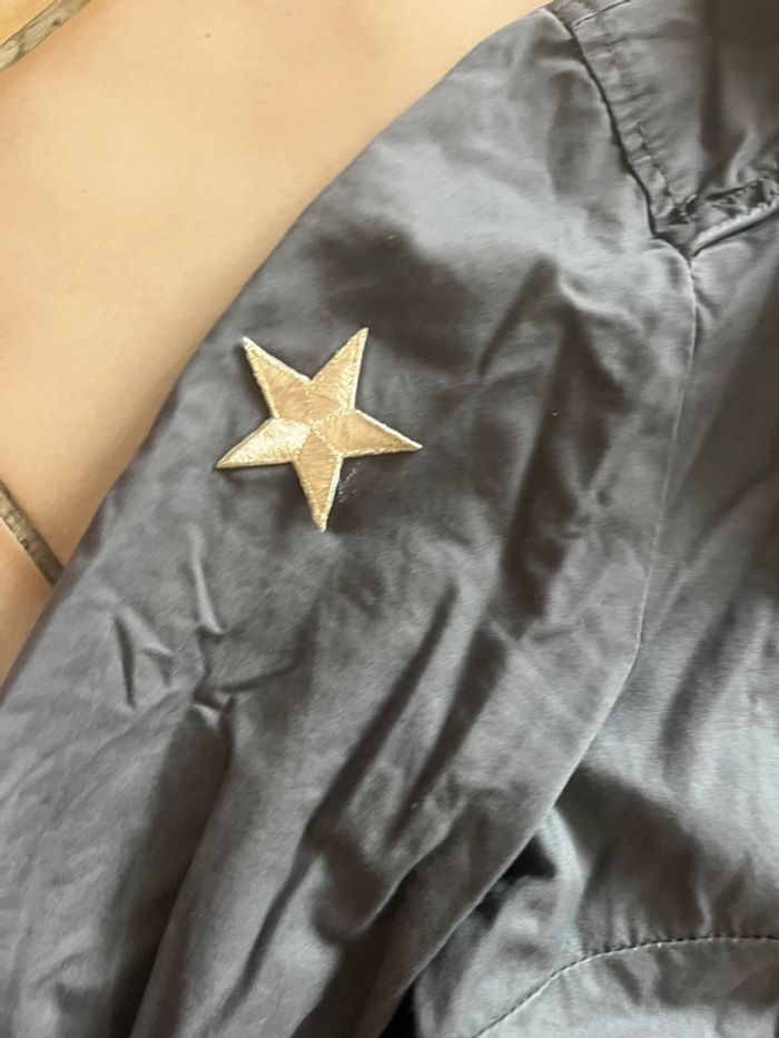 Veste kaki pimkie papillon 🦋 étoile 🌟 taille 36 - photo numéro 2