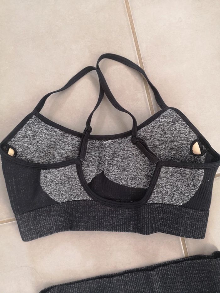 Ensemble sport legging brassière shein. Fitness. Yoga - photo numéro 5
