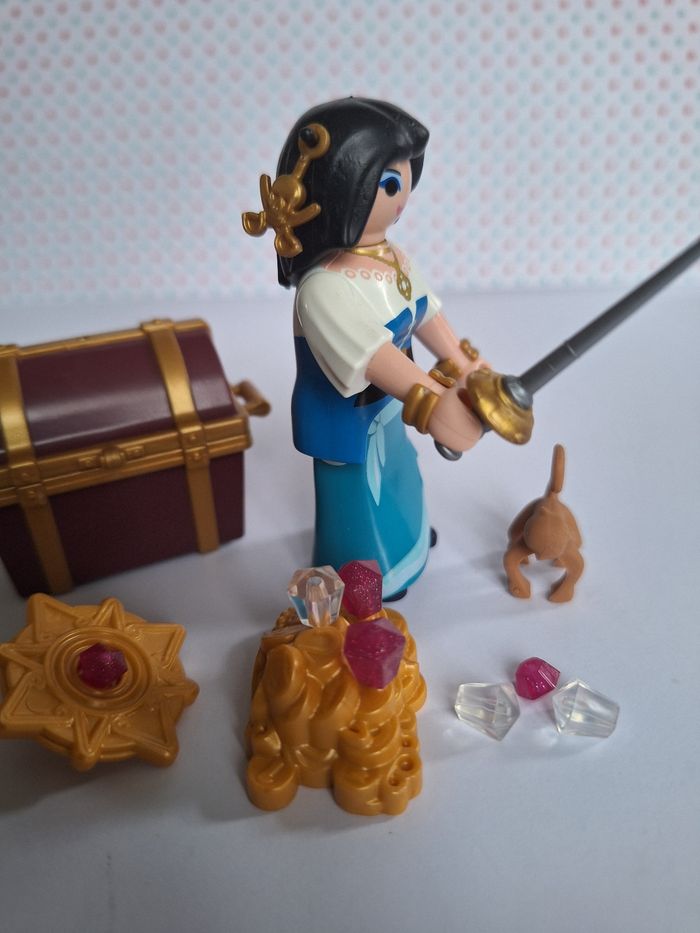 Figurine Playmobil femme pirate - photo numéro 2