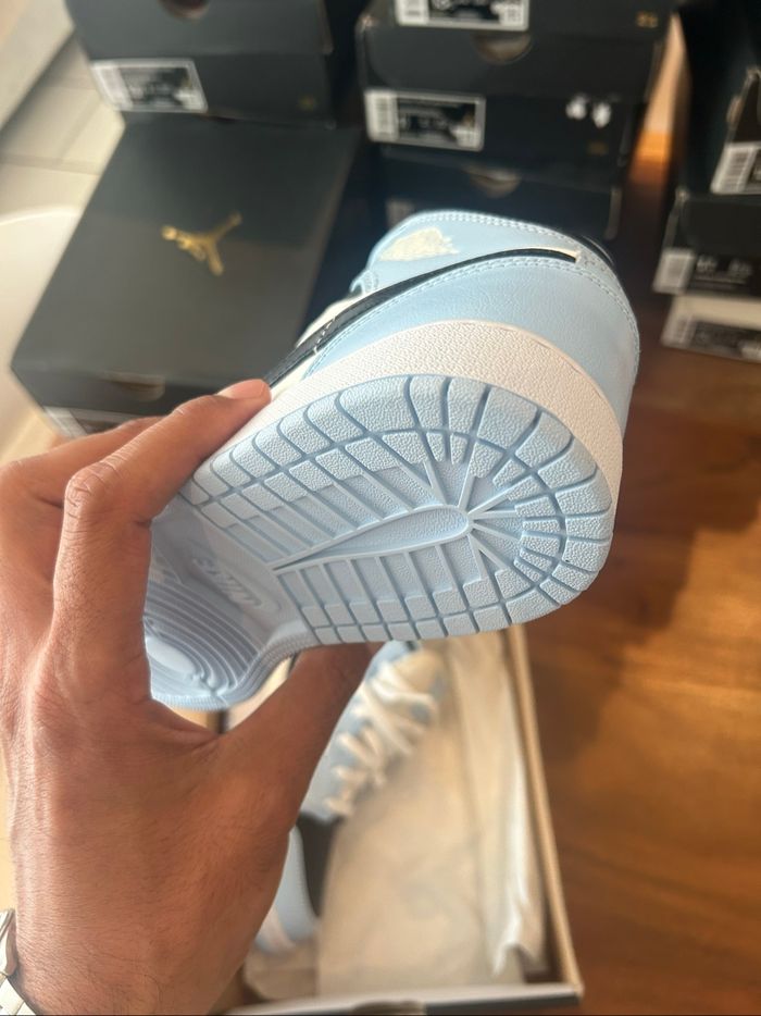 Jordan 1 taille 38.5 - photo numéro 3
