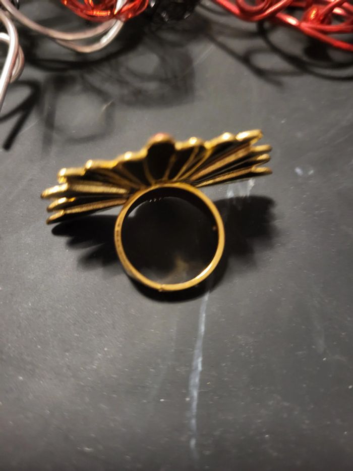 Bague en acier inoxydable avec design éventail - photo numéro 2