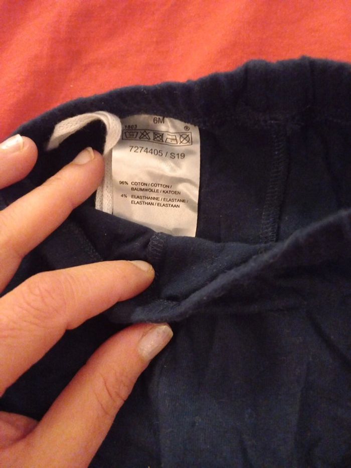 Joli leggings nœuds rouges type pantacourt 6 Mois - photo numéro 3