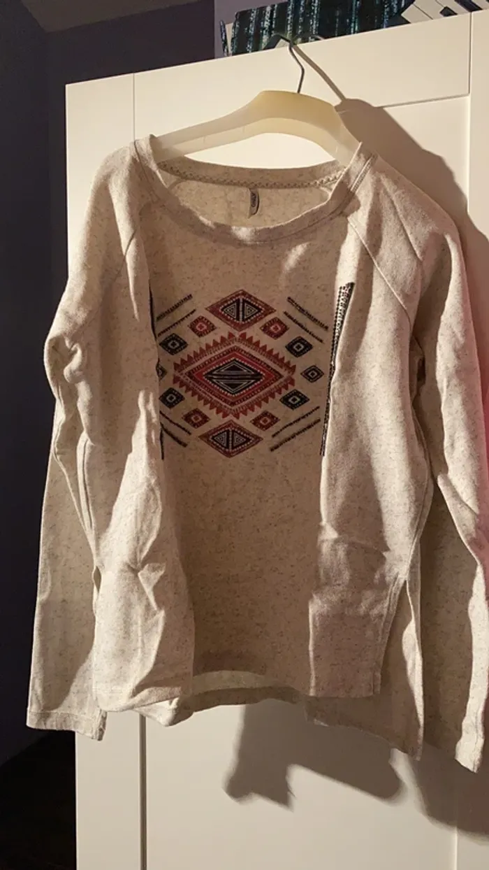 pull beige