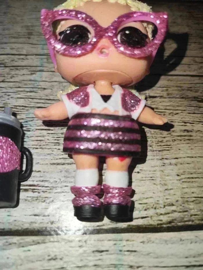 đL.O.L Surprise Doll Pink Baby Glitter SĂ©rie 2 - photo numĂ©ro 3