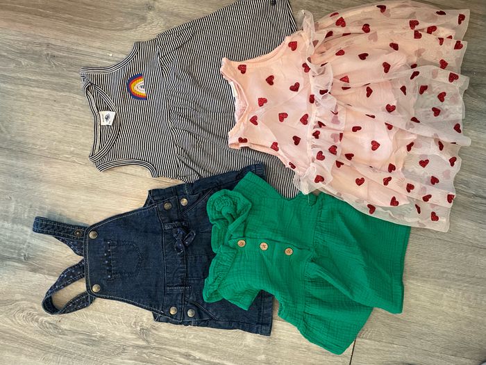 Lot de vêtements 6 mois fille - photo numéro 2