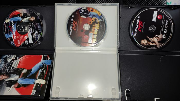 DVD trilogie le Flic de Beverly Hills - photo numéro 2