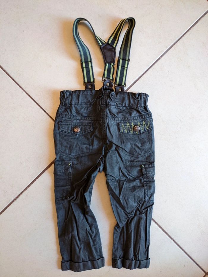 Pantalon avec bretelles garçon 18 mois - photo numéro 5