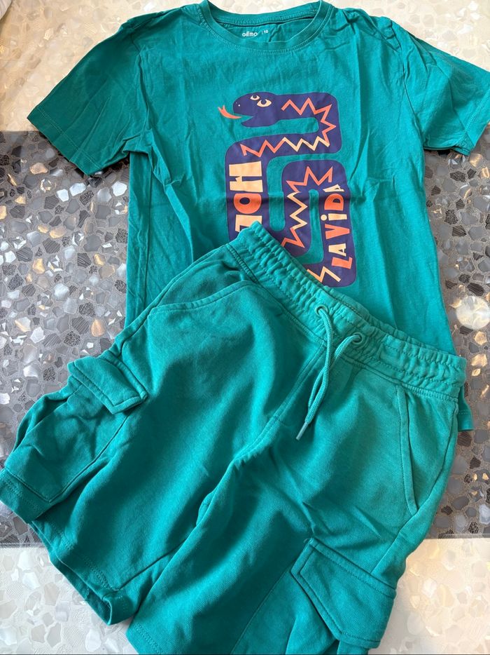 Ensemble teeshirt + short