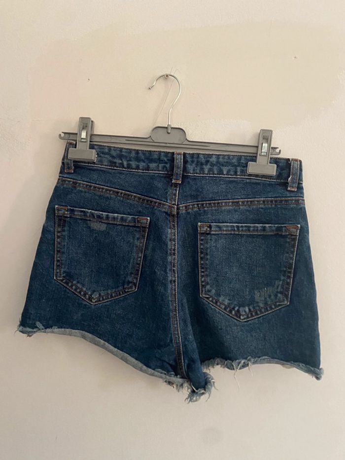 short neuf - photo numéro 3