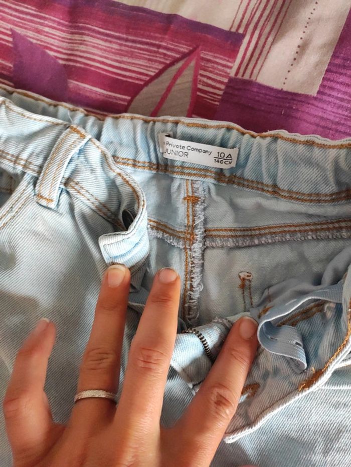 Short jean effet effiloché - photo numéro 2