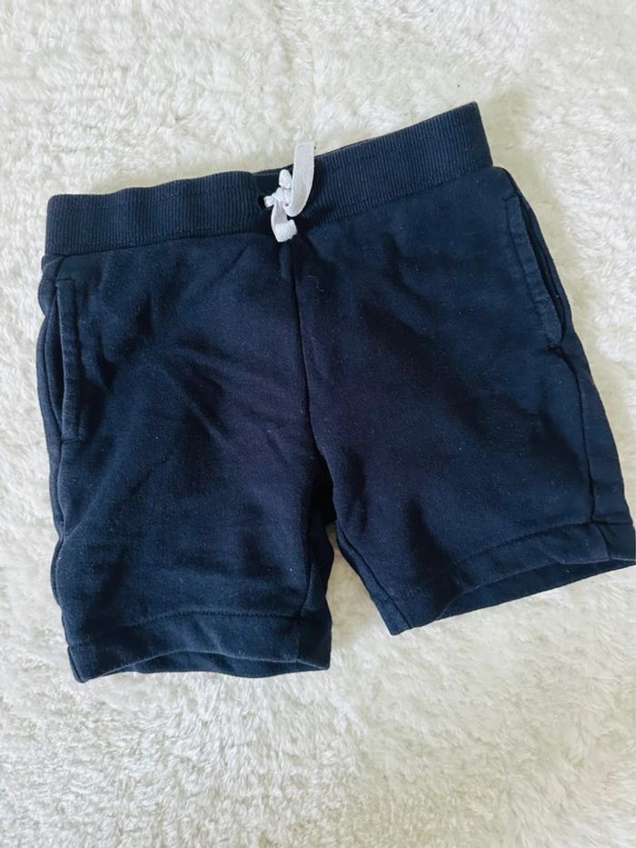 Short garçon noir Verbaudet | 4 ans - photo numéro 2