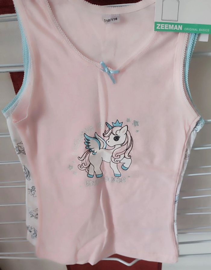 2 débardeurs fille 4-6 ans neufs / Zeeman