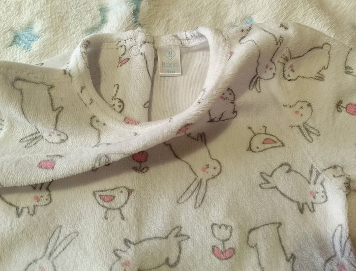 Pyjama bébé Tex Basic 3 mois – Très bon état- motif lapins. - photo numéro 2