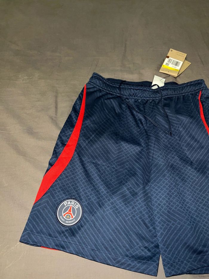 Short Nike taille S PSG unisex - photo numéro 2