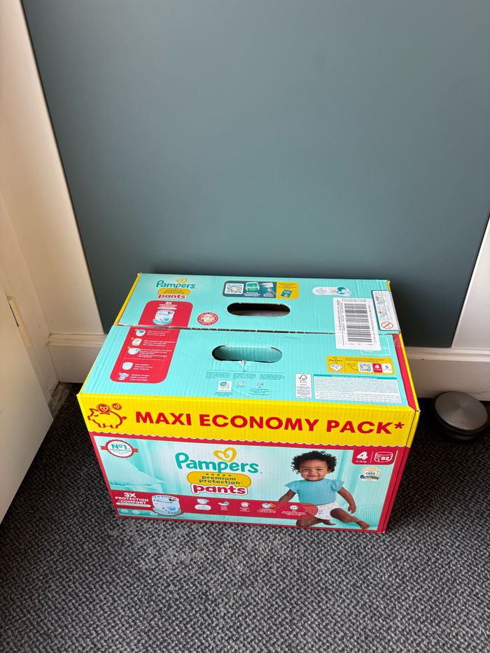 Un pack de couches Pampers premium pants Taille 4 9/15 kg - photo numéro 3